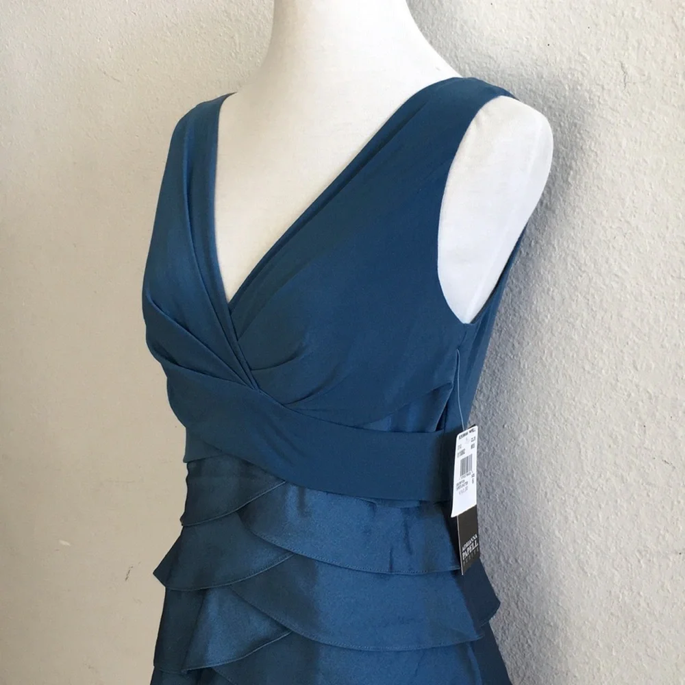 Adrianna Papell Tafetta Shutter Layered Dress, Size 6 - Picture 3 of 13